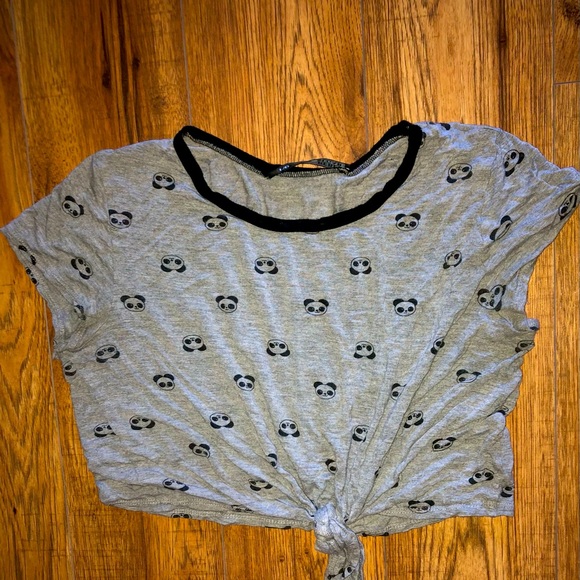 various tops selling as bundle or seperates - Picture 1 of 6